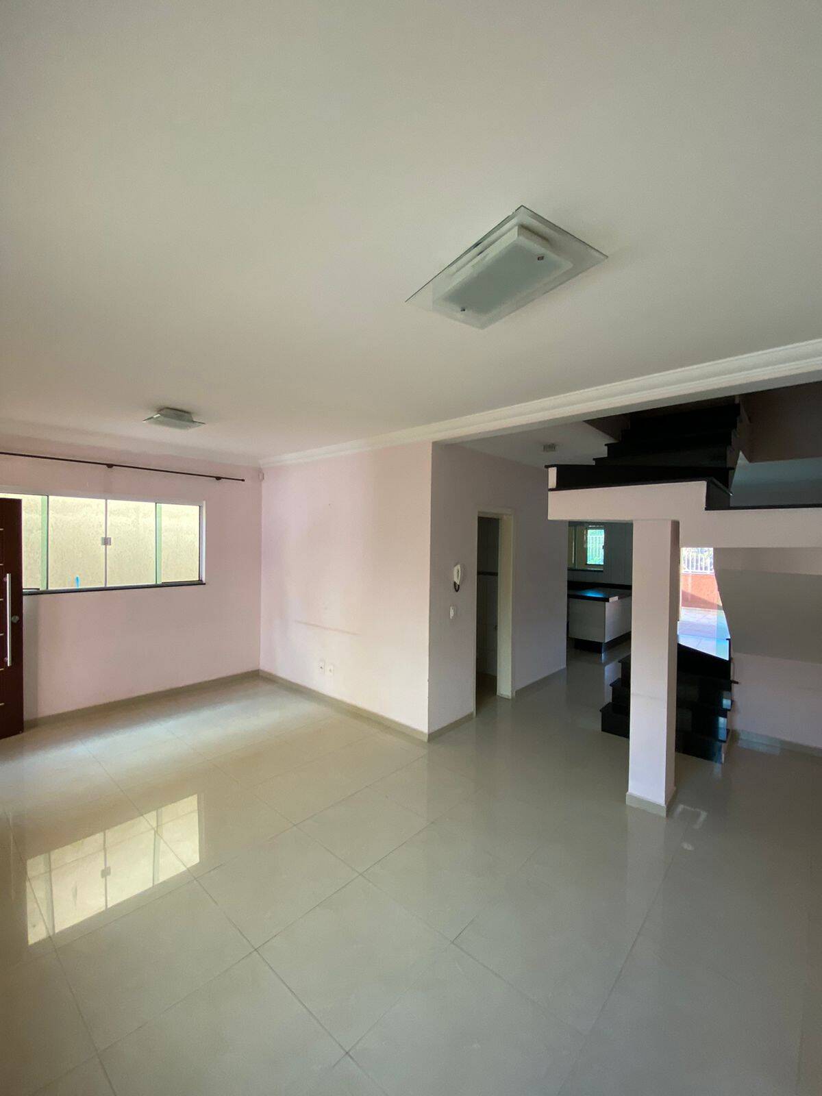 Sobrado à venda com 3 quartos, 205m² - Foto 2