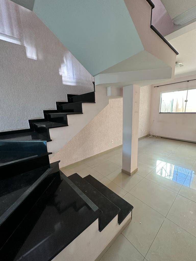 Sobrado à venda com 3 quartos, 205m² - Foto 4