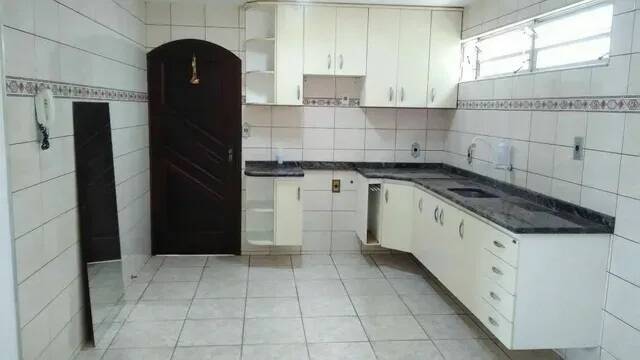 Sobrado à venda e aluguel com 4 quartos, 167m² - Foto 1