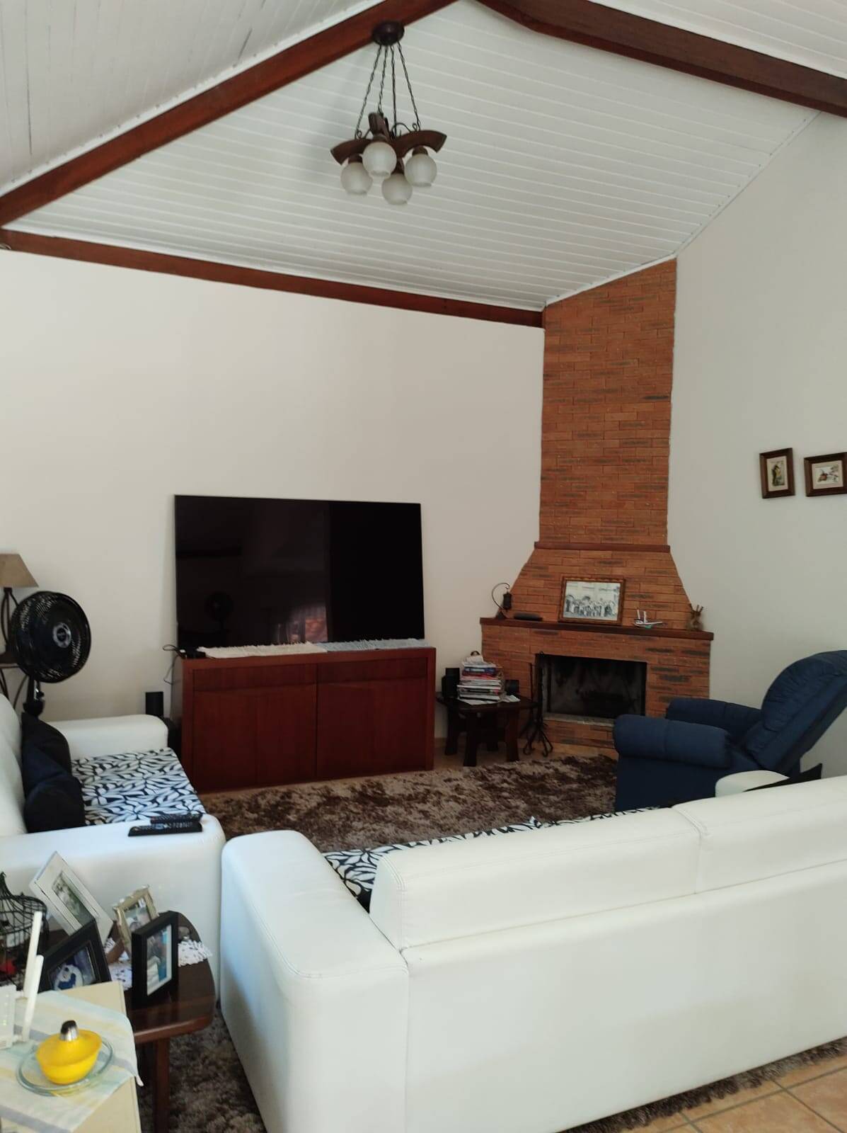 Casa de Condomínio à venda com 3 quartos, 207m² - Foto 2