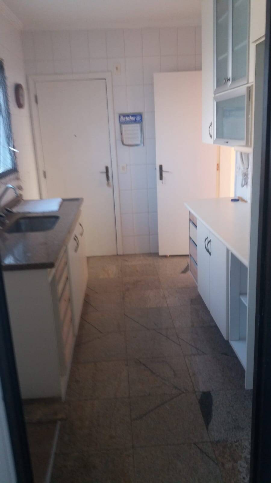 Apartamento para alugar com 5 quartos, 230m² - Foto 4