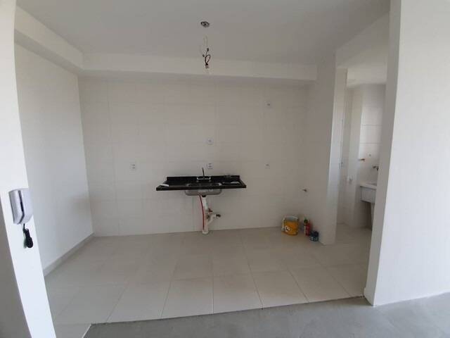 Apartamento à venda com 3 quartos, 84m² - Foto 3