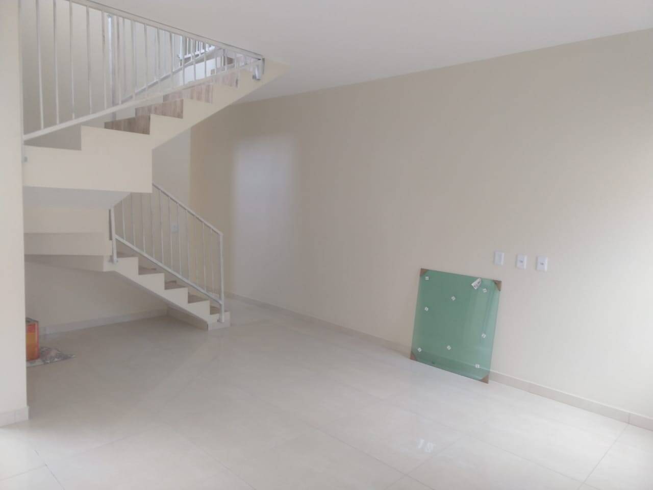 Sobrado à venda com 2 quartos, 110m² - Foto 1