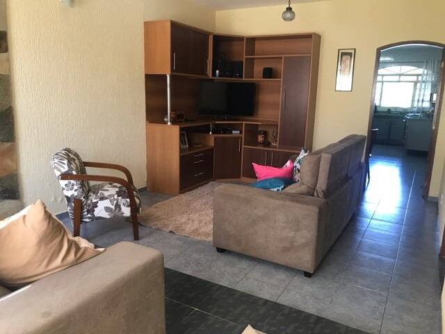 Casa à venda com 3 quartos, 250m² - Foto 3