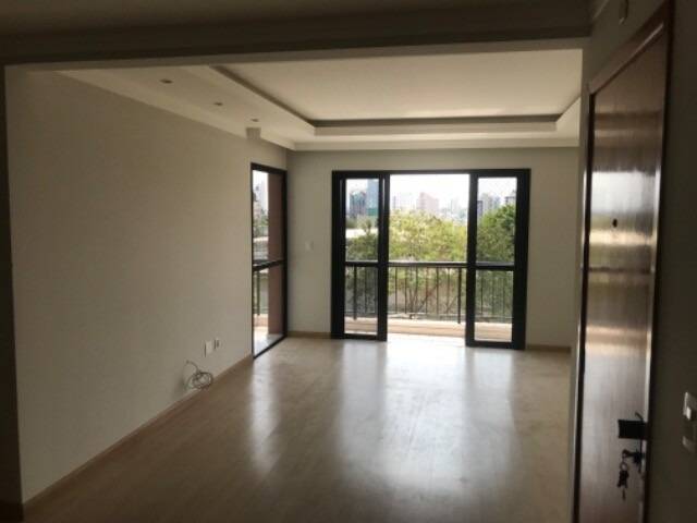 Apartamento à venda com 3 quartos, 141m² - Foto 2