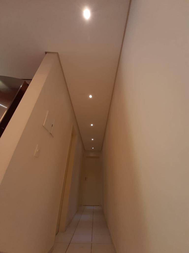 Apartamento à venda com 2 quartos, 60m² - Foto 6