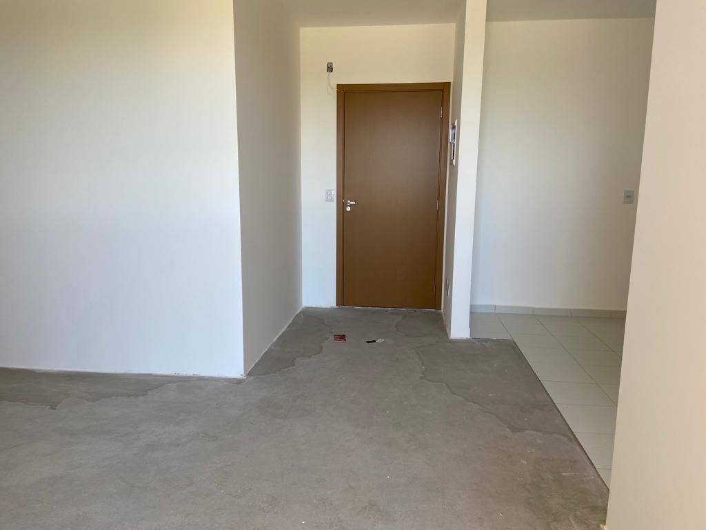 Apartamento à venda com 3 quartos, 77m² - Foto 3