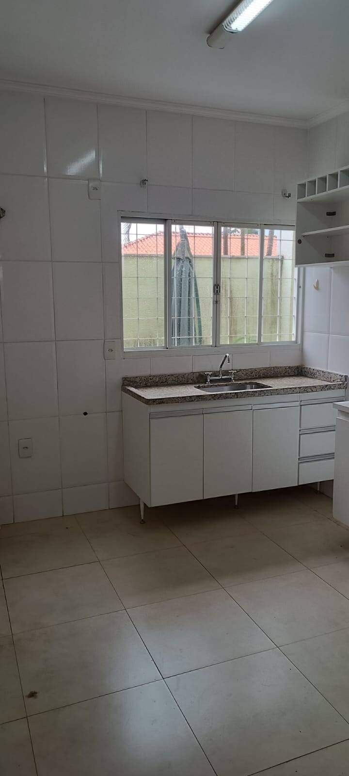 Casa de Condomínio à venda com 3 quartos, 120m² - Foto 3