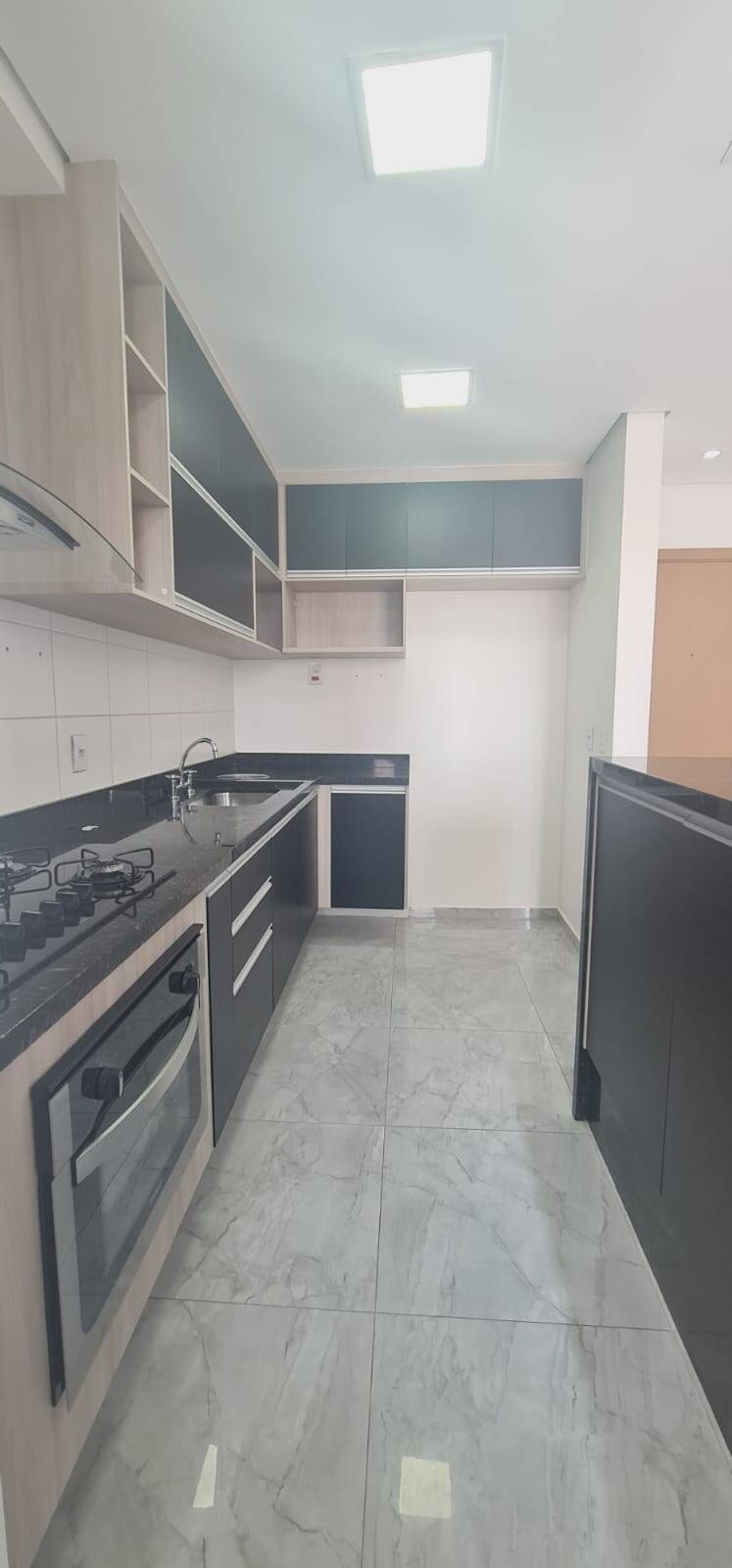 Apartamento à venda com 3 quartos, 77m² - Foto 1