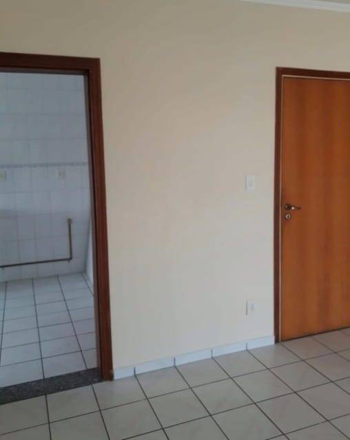 Apartamento à venda com 2 quartos, 67m² - Foto 9