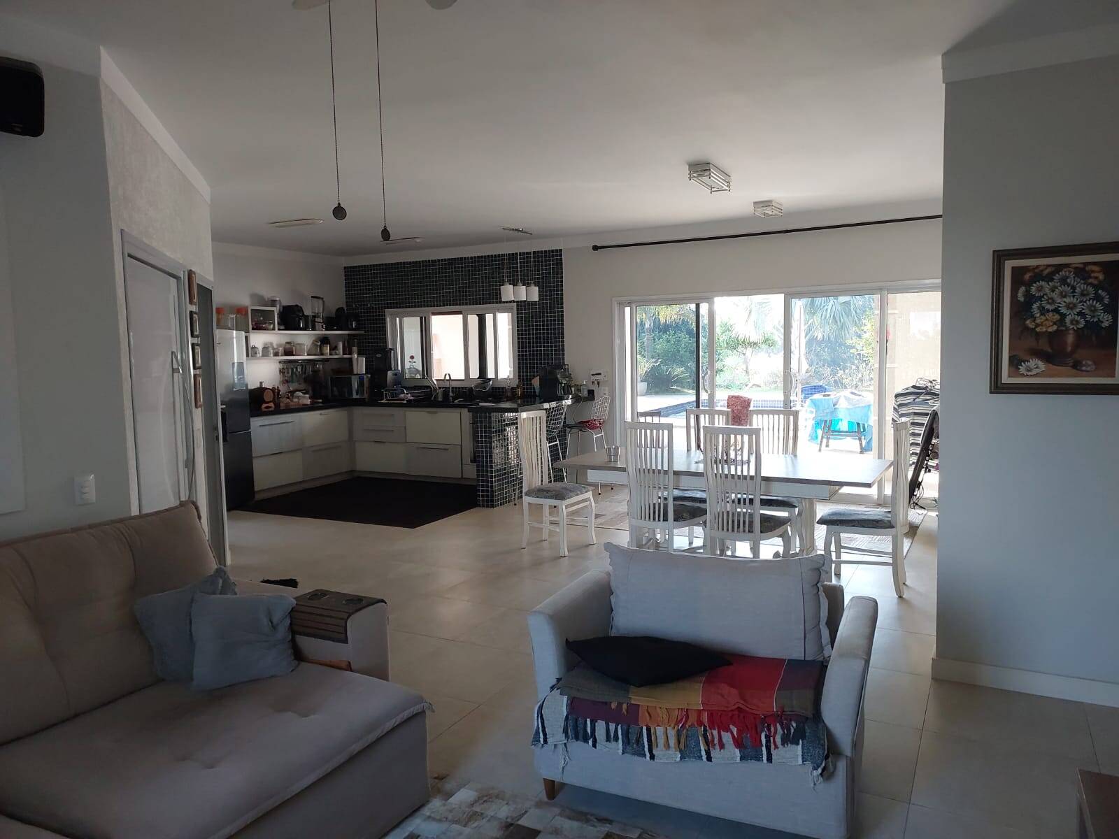 Casa de Condomínio à venda e aluguel com 3 quartos, 360m² - Foto 4