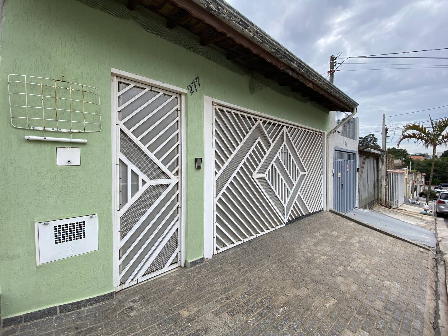 Casa à venda com 2 quartos, 90m² - Foto 1