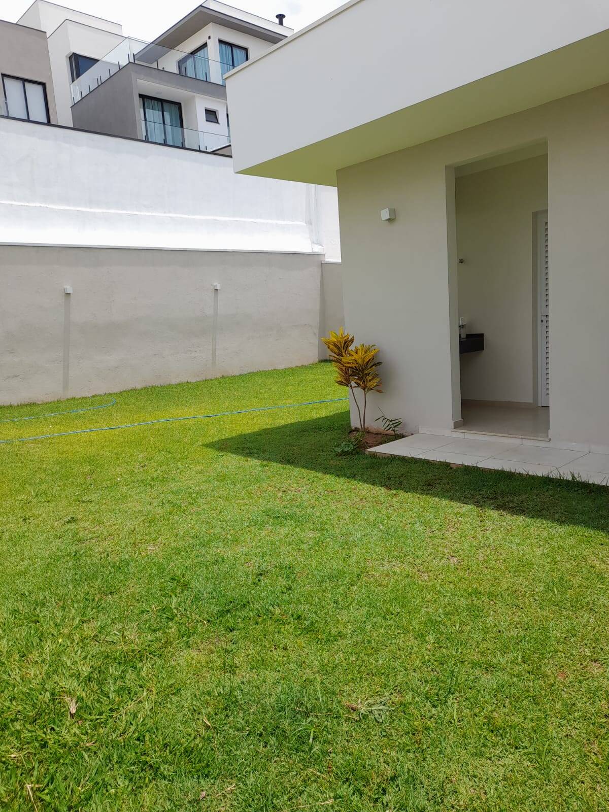 Casa de Condomínio à venda e aluguel com 4 quartos, 245m² - Foto 16