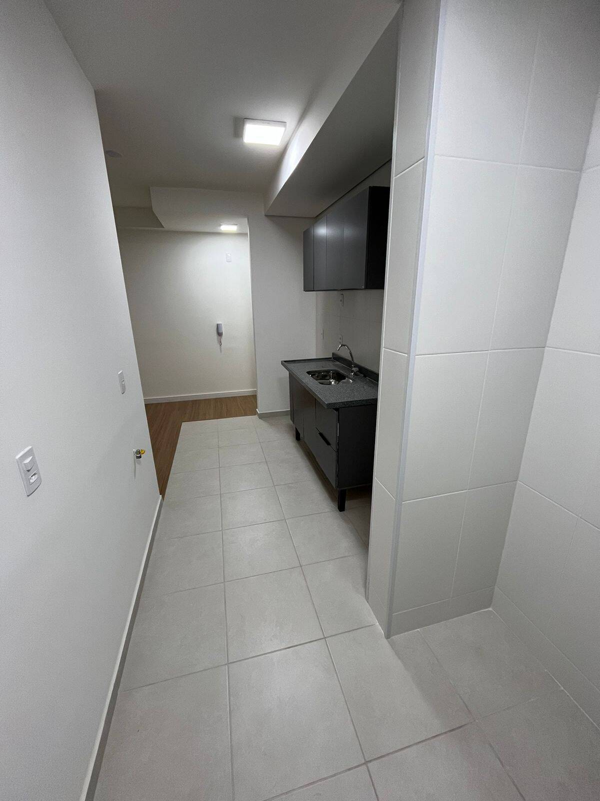 Apartamento à venda com 2 quartos, 64m² - Foto 8