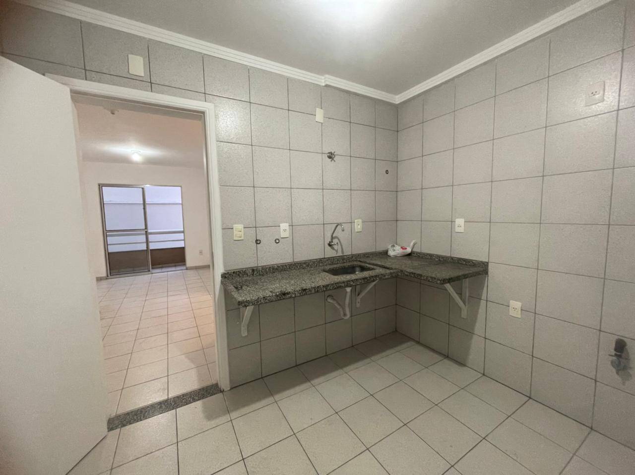 Apartamento à venda com 2 quartos, 60m² - Foto 2