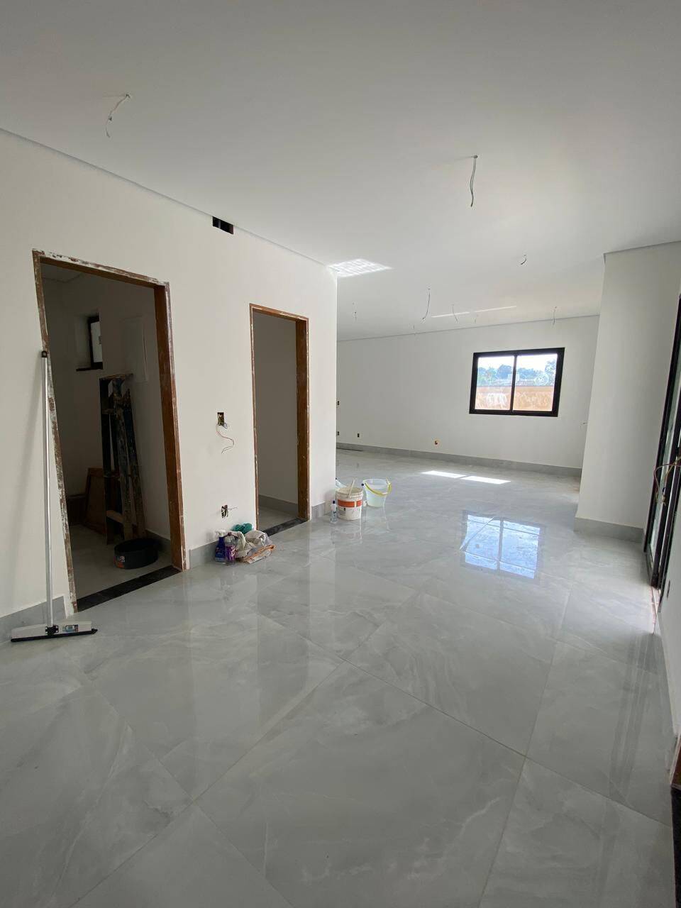 Casa à venda com 4 quartos, 261m² - Foto 3